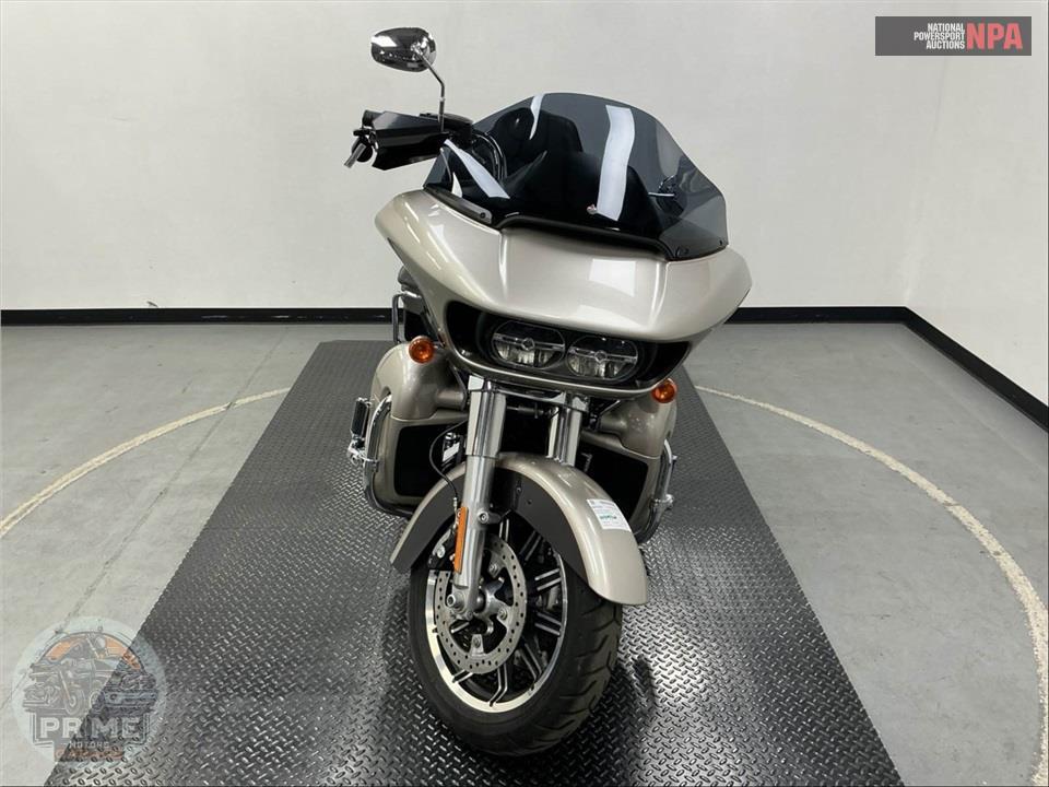 2018 Harley-Davidson FLTRU ROAD GLIDE ULTRA — фото 2
