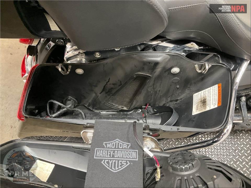 2014 Harley-Davidson FLHTK ELECTRA GLIDE ULTRA LIMITED — фото 26