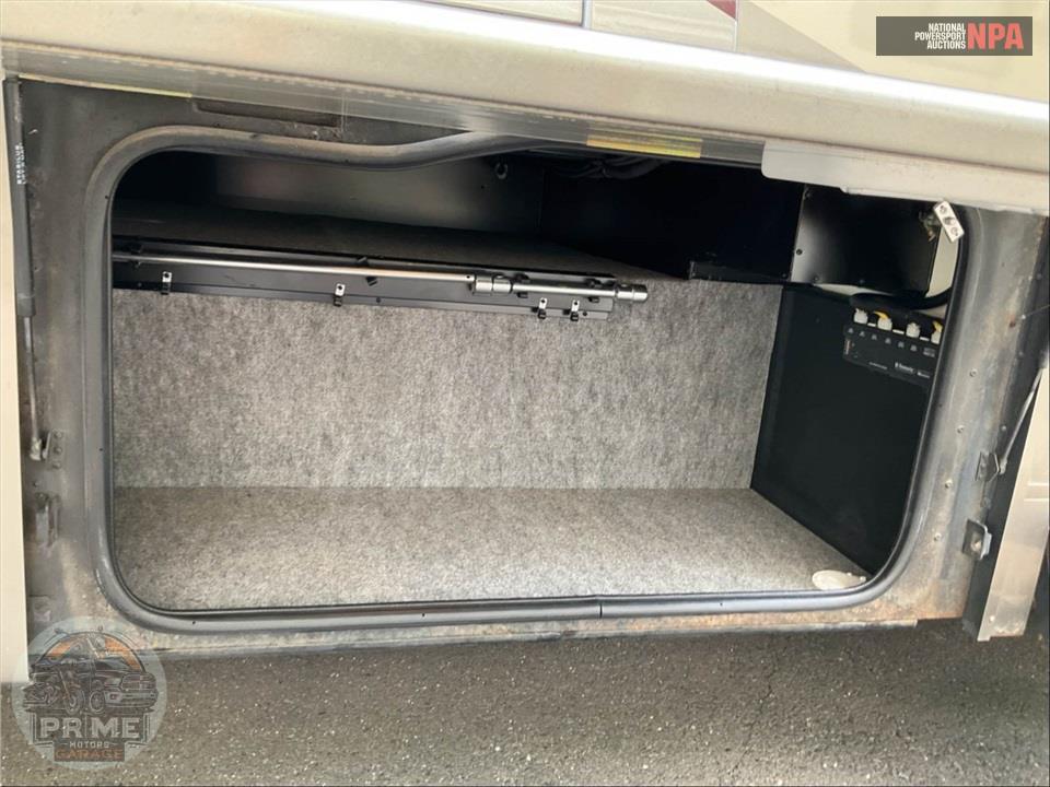 2006 Winnebago M-35A WORKHORSE ADVENTURER SERIES — фото 58