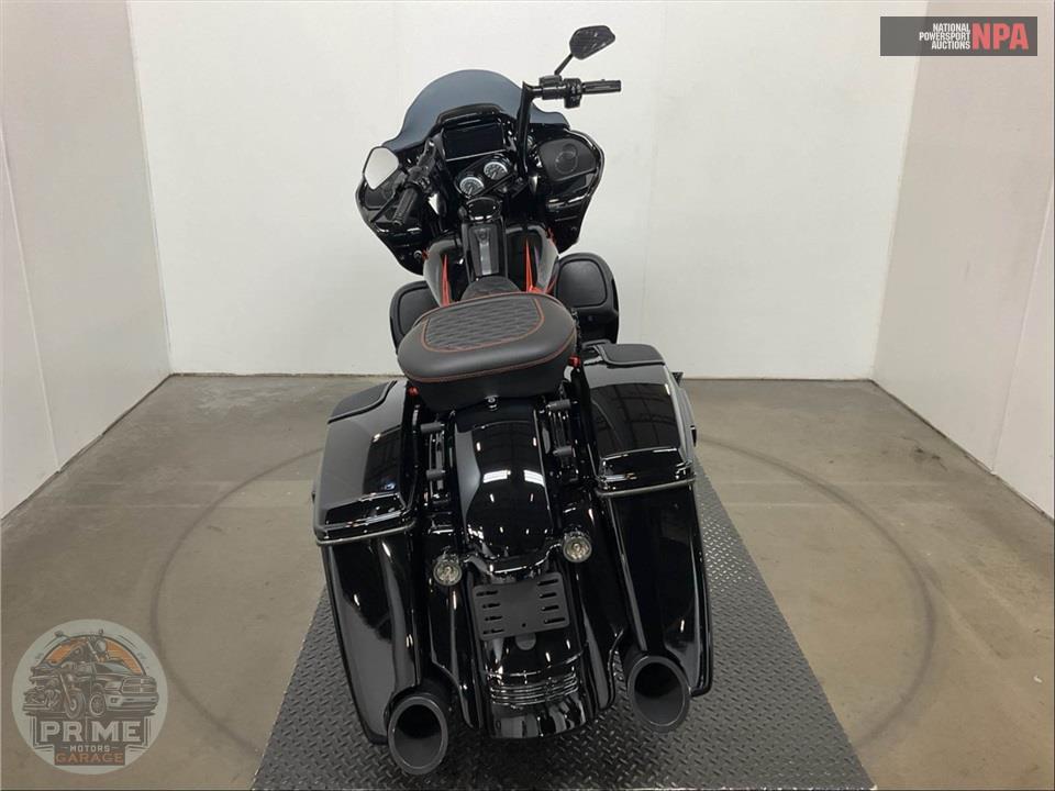 2023 Harley-Davidson FLTRK ROAD GLIDE LIMITED — фото 4
