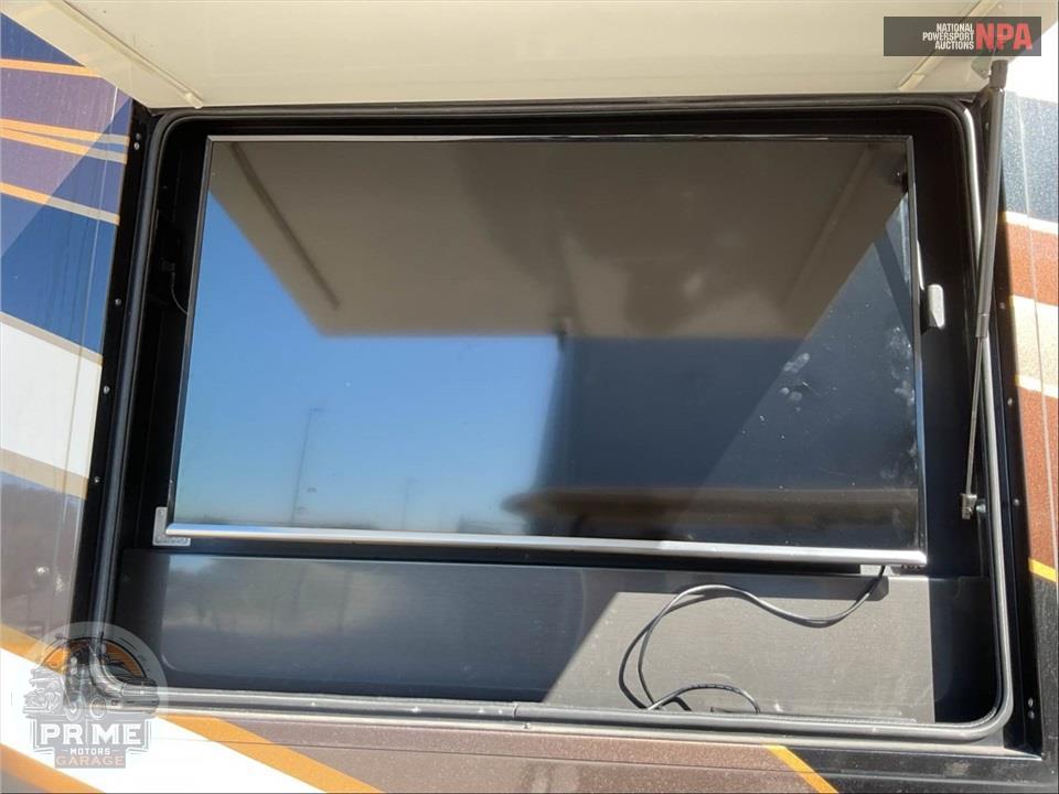 2017 Entegra Coach M-44B CUMMINS - INSIGNIA SERIES — фото 54