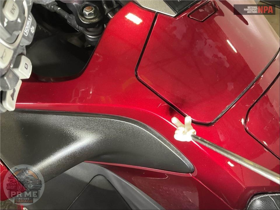 2018 Honda GL1800 GOLDWING TOUR (RED) — фото 14