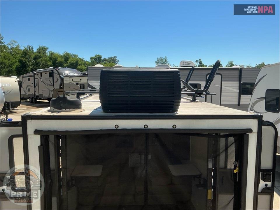 2022 No Boundaries M-10.6 - 10 TOY HAULER SERIES — фото 18