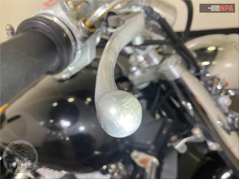 2004 Honda VT1100C24 SHADOW SABRE — фото 31