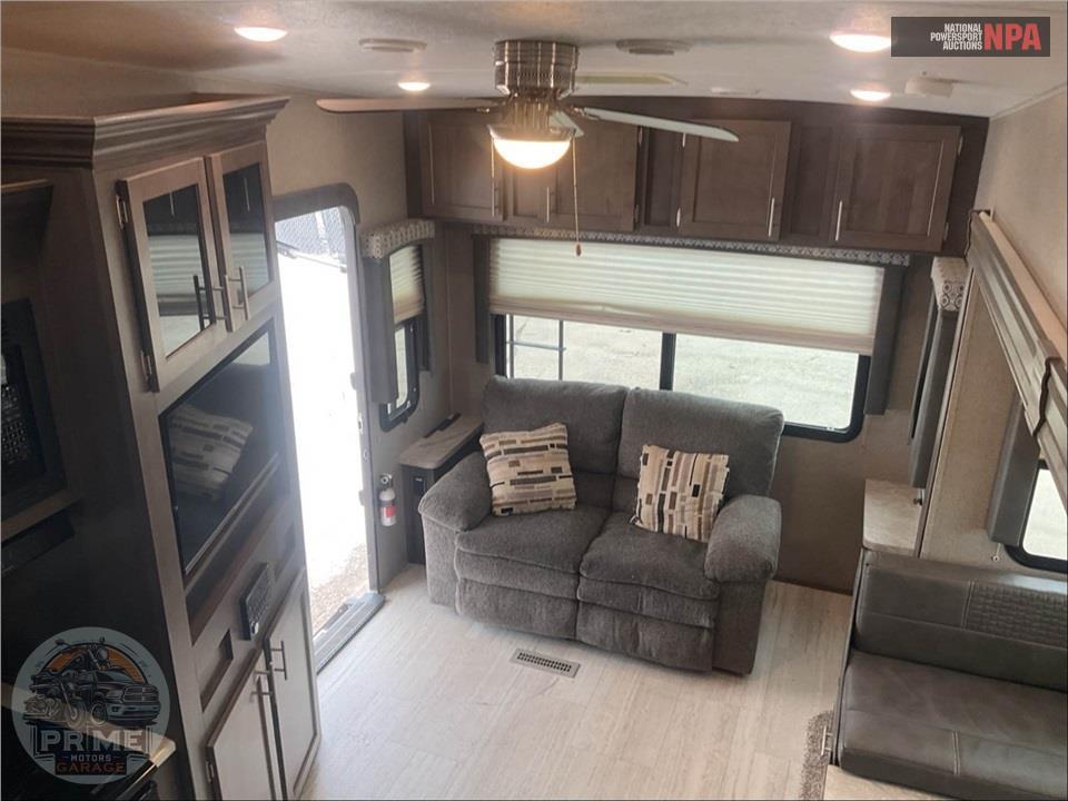 2019 Flagstaff By Forest River M-524LWS - SUPER LITE FIFTH WHEEL SERIES — фото 6