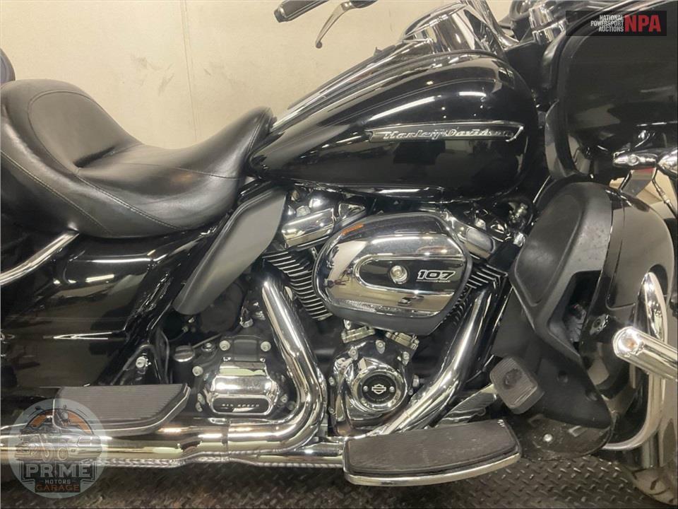 2018 Harley-Davidson FLTRU ROAD GLIDE ULTRA — фото 6
