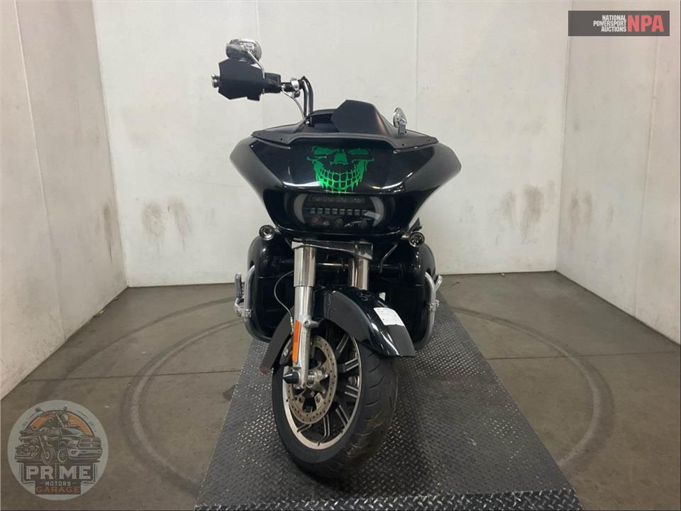 2019 Harley-Davidson FLTRU ROAD GLIDE ULTRA — фото 2