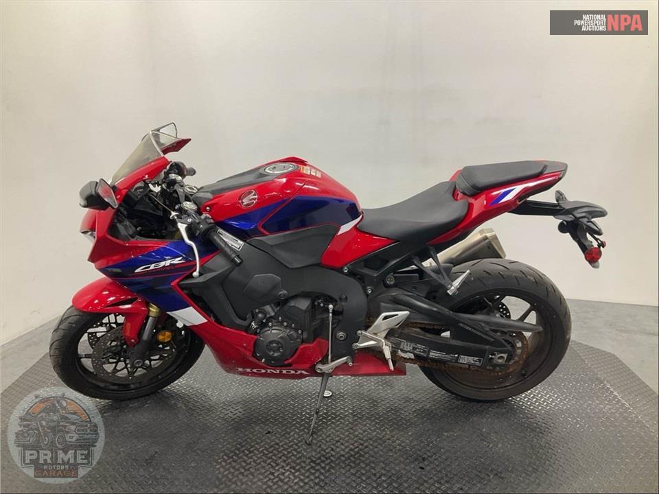 2023 Honda CBR1000RR — фото 3
