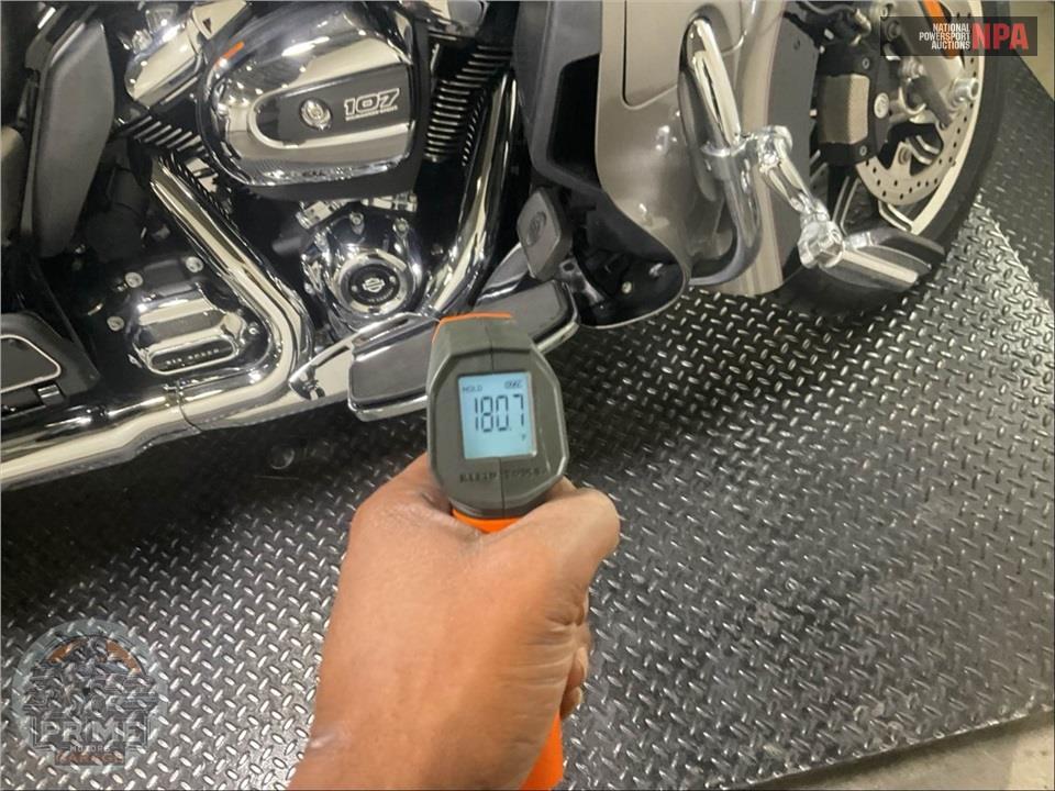 2017 Harley-Davidson FLTRU ROAD GLIDE ULTRA — фото 8