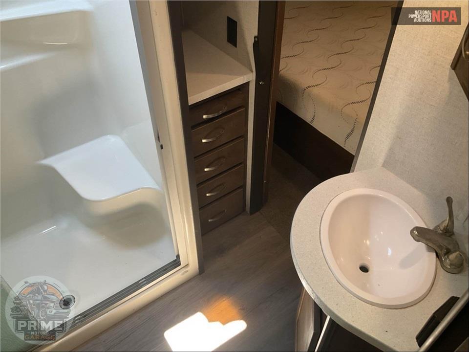 2019 Highland Ridge Rv M-371MBH - MESA RIDGE FIFTH WHEEL SERIES — фото 16