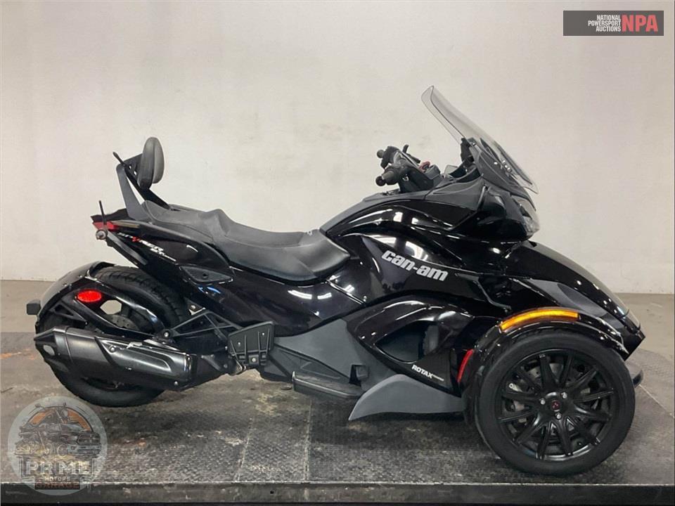 2013 Can-Am SPYDER ST-S SE5 — фото 1