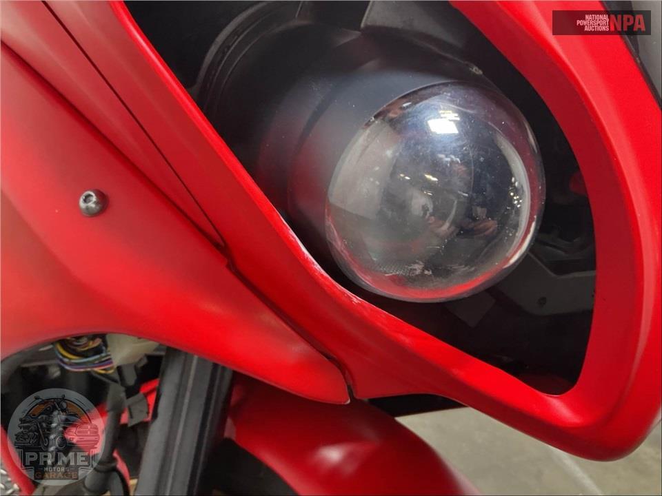 2011 Yamaha YZF-R1 RED — фото 14