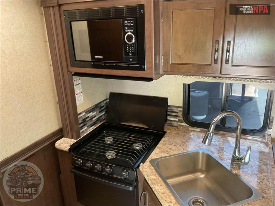 2017 Thor Motor Coach M-29FE E450-V10 - FREEDOM ELITE SERIES — фото 31