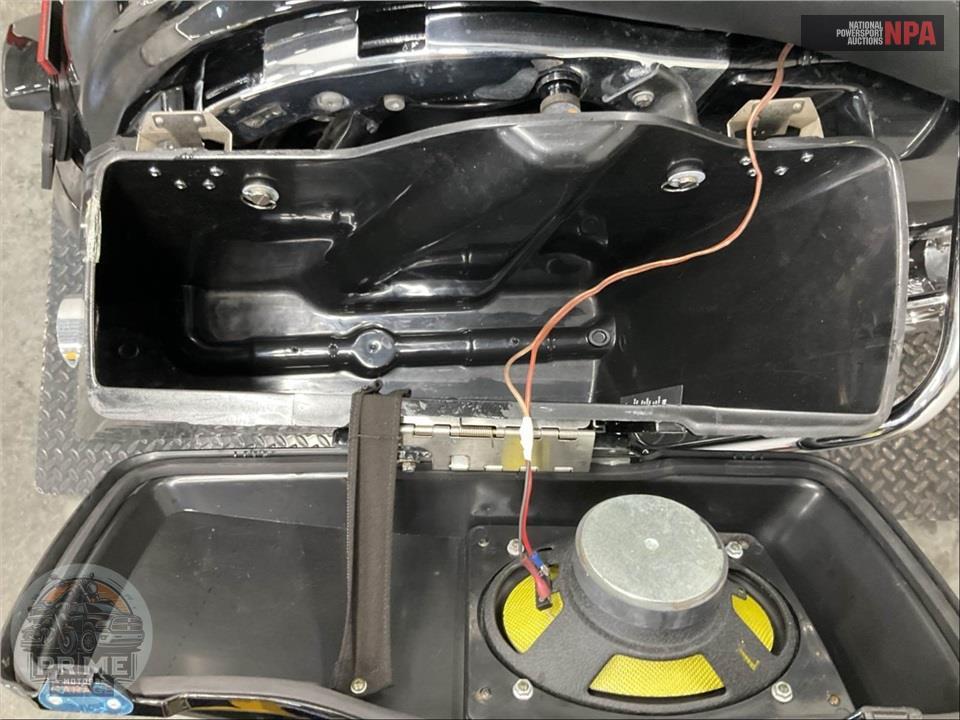 2011 Harley-Davidson FLHTK ELECTRA GLIDE UL LI — фото 28