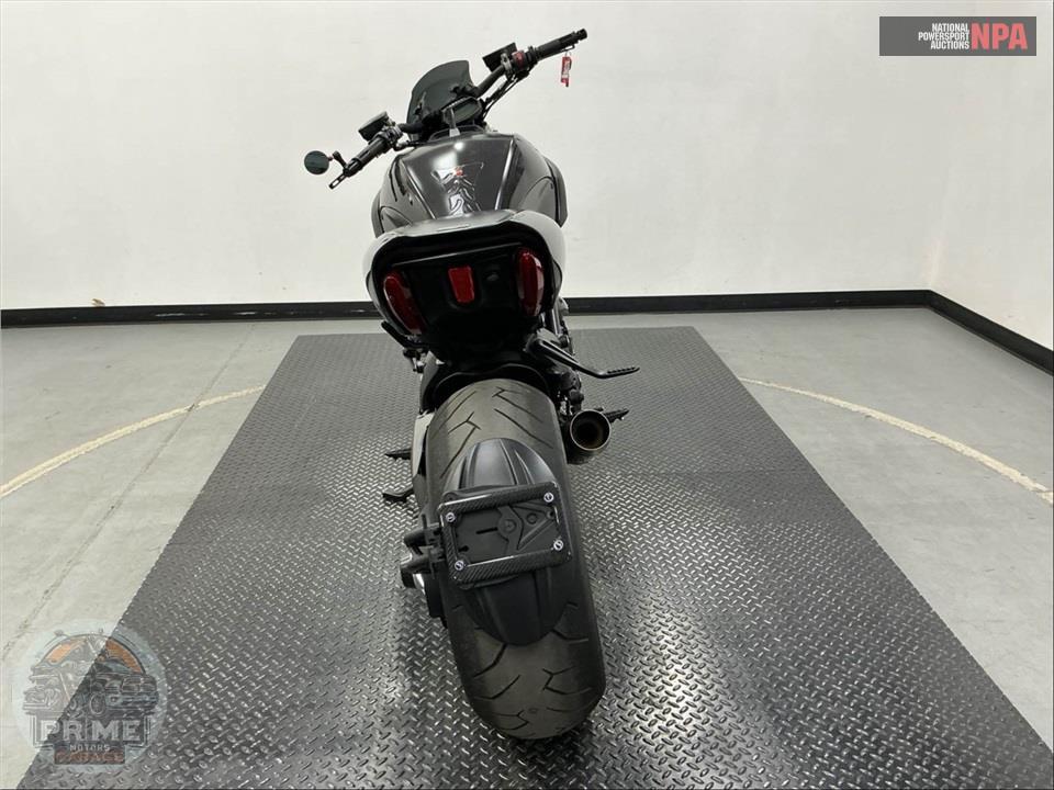 2011 Ducati DIAVEL — фото 4