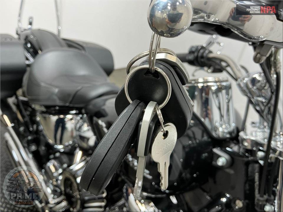 2019 Harley-Davidson FLDE DELUXE — фото 12