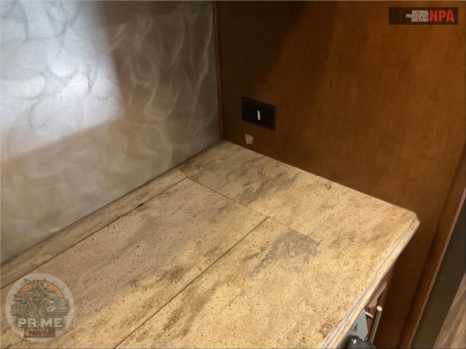 2017 Highland Ridge Rv M-397FBS - 3X FIFTH WHEEL SERIES — фото 18