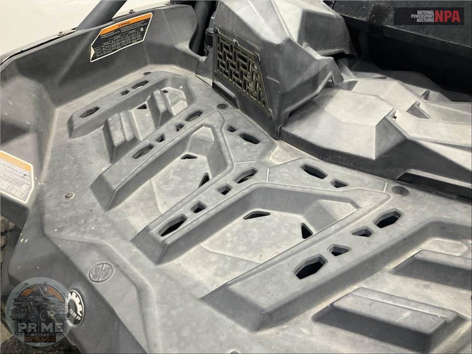 2017 Can-Am MAVERICK X3 X DS 1000R TURBO R — фото 35