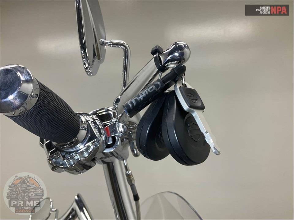 2018 Harley-Davidson FLDE DELUXE — фото 11