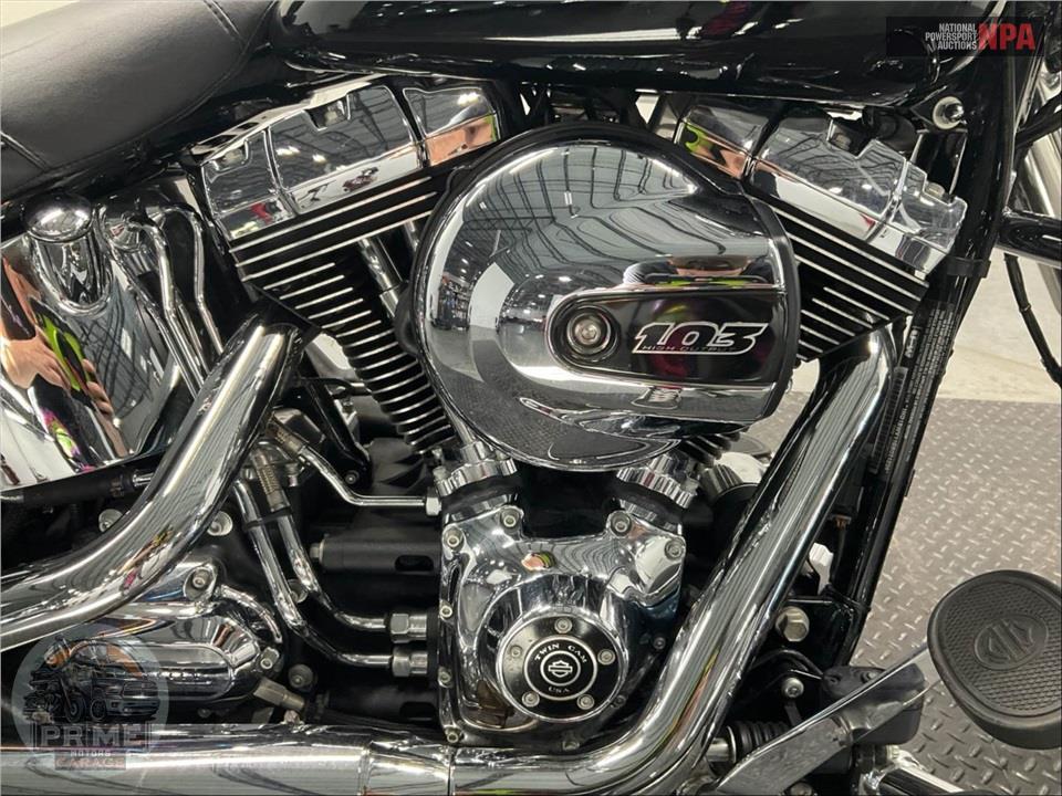 2016 Harley-Davidson FLSTC HERITAGE SOFTAIL CLASSIC — фото 6