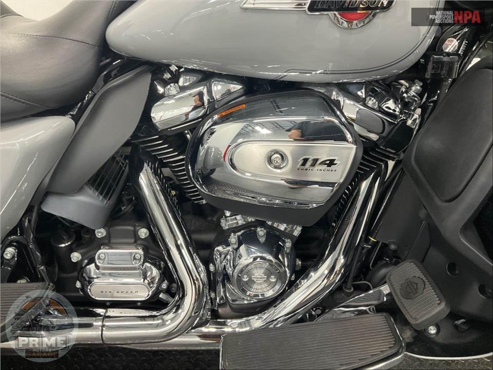 2024 Harley-Davidson FLHTCUTG TRI GLIDE ULTRA CLASSIC — фото 6