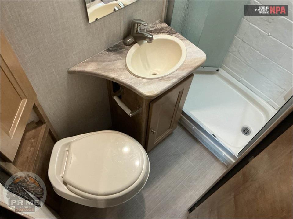 2019 Coachmen By Forest River M-240 FS FORD E450 - LEPRECHAUN SERIES — фото 26