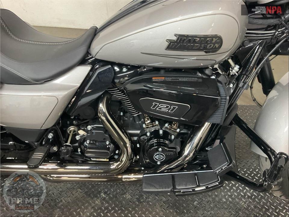 2023 Harley-Davidson FLHXSE CVO STREET GLIDE — фото 6