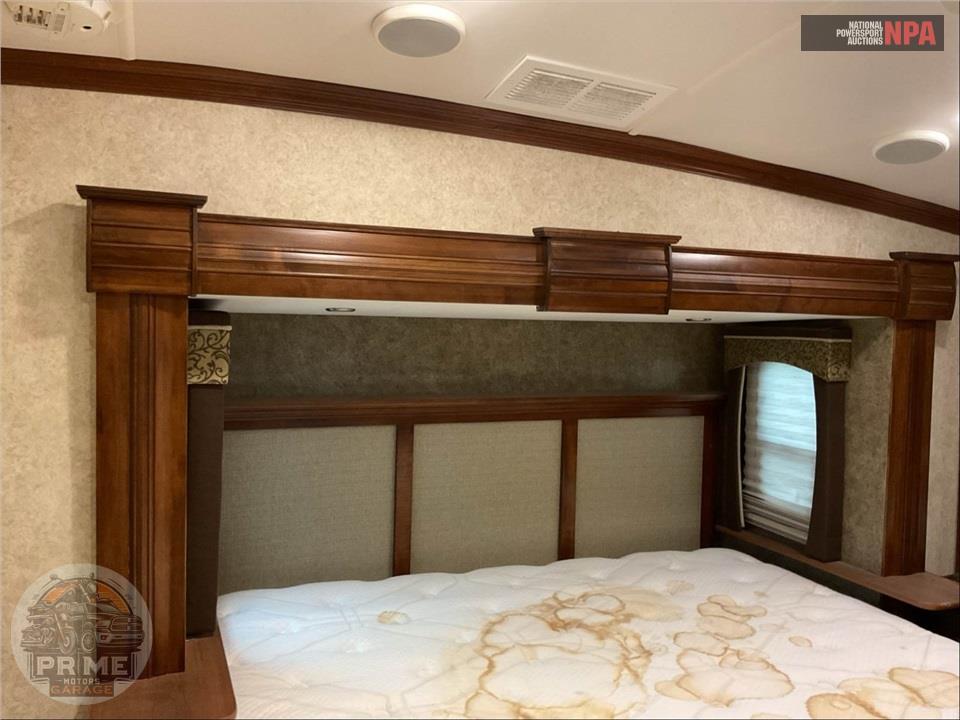 2014 Cardinal By Forest River M-3727RE - FIFTH WHEEL SERIES — фото 11