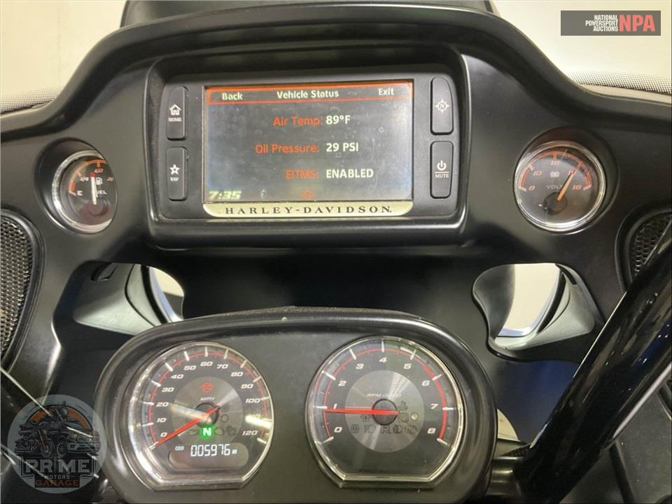 2016 Harley-Davidson FLTRU ROAD GLIDE ULTRA — фото 5