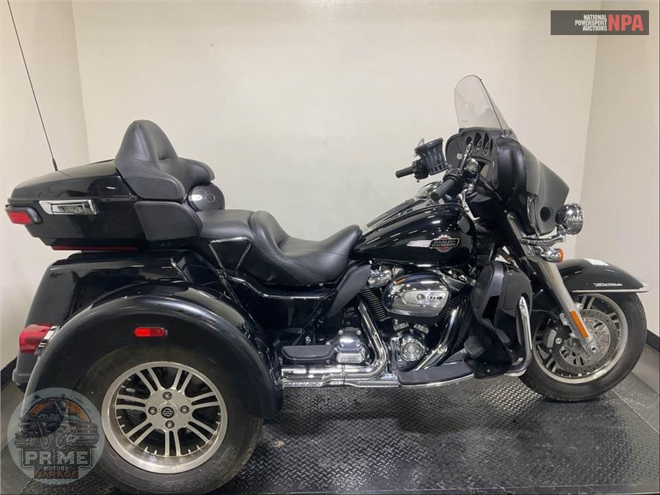2022 Harley-Davidson FLHTCUTG TRI GLIDE ULTRA CLASSIC — фото 1