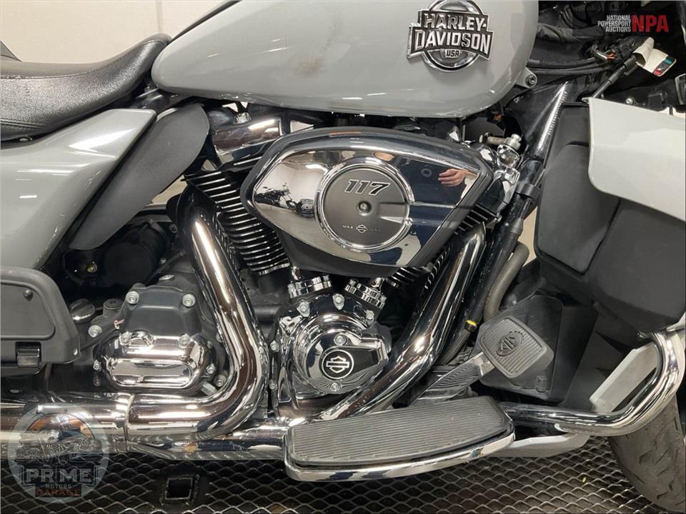2025 Harley-Davidson FLHXU STEET GLIDE ULTRA — фото 6