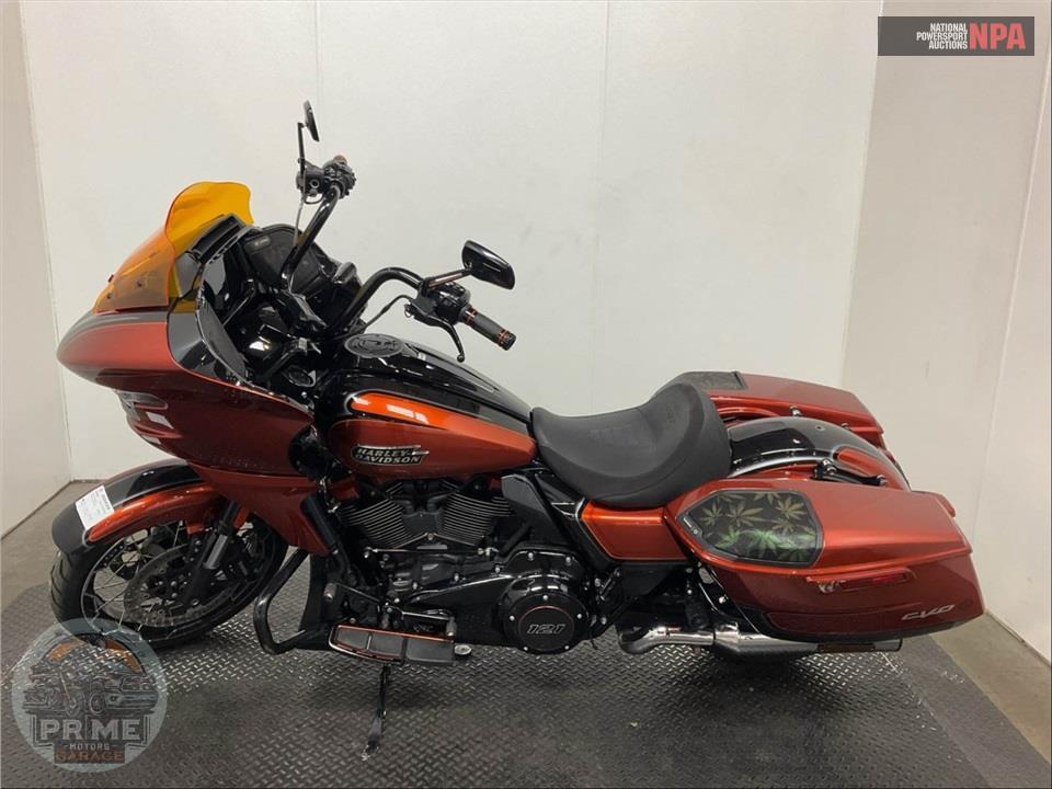 2023 Harley-Davidson FLTRXSE CVO ROAD GLIDE — фото 3