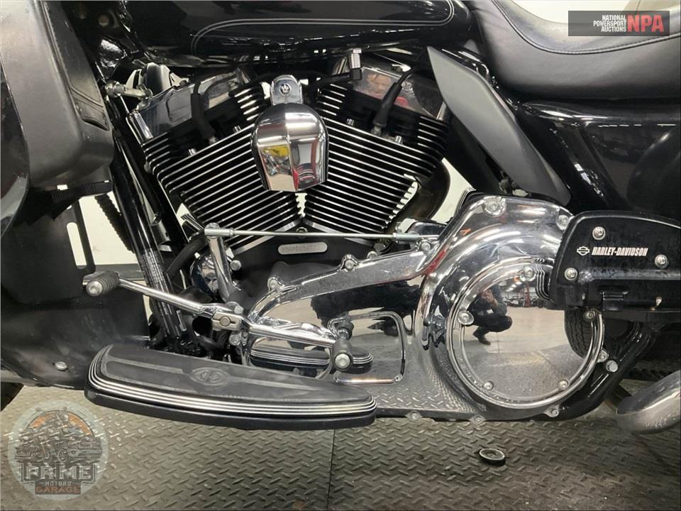 2013 Harley-Davidson FLHTCUTG TRIGLIDE UL CLSC — фото 7