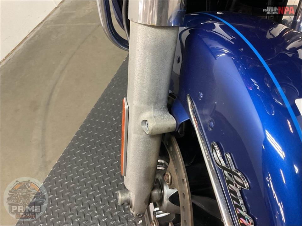 2015 Harley-Davidson FLHTK ELECTRA GLIDE ULTRA LIMITED — фото 41