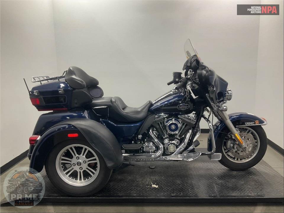 2012 Harley-Davidson FLHTCUTG TRIGLIDE UL CLSC — фото 1