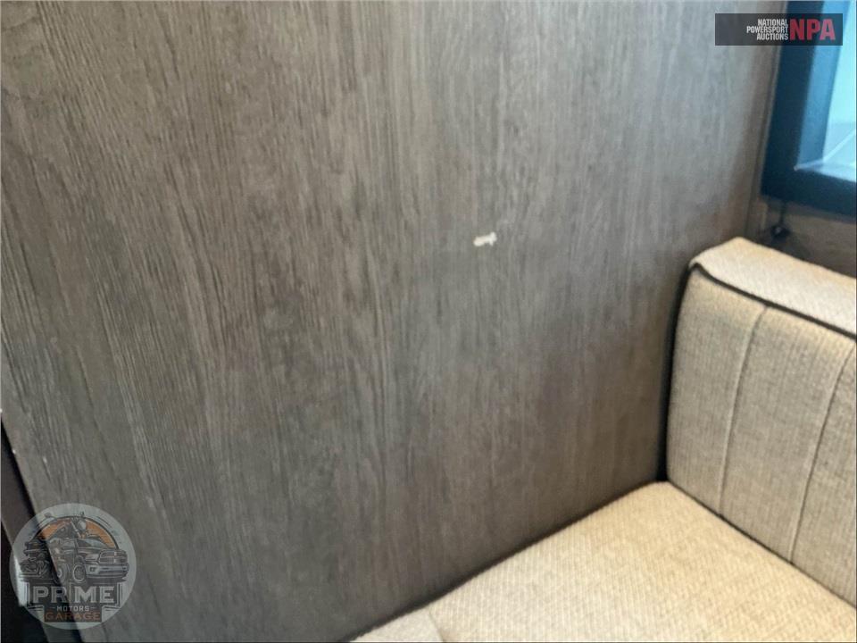 2025 Cherokee By Forest River M -3800DECK - ARCTIC WOLF FIFTH WHEEL SERIES — фото 27