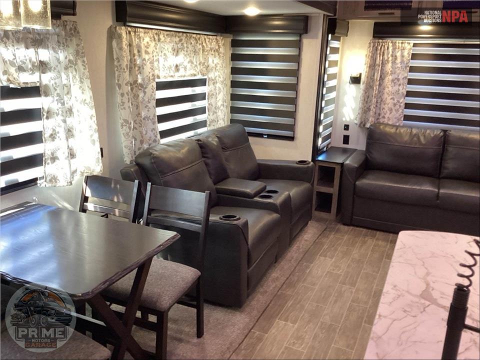 2022 Cherokee By Forest River M-291RL ARCTIC WOLF FIFTH WHEEL SERIES — фото 11