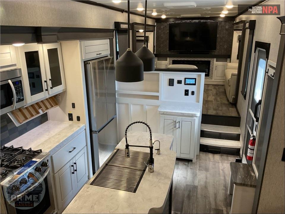 2023 Redwood Rv M-4200 FL - FIFTH WHEEL SERIES — фото 6