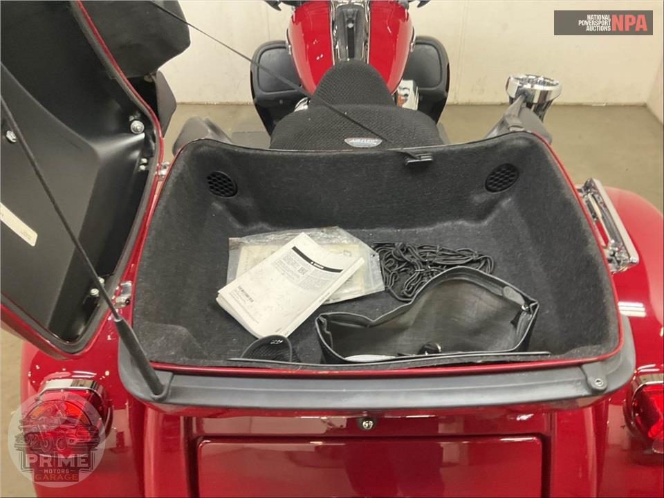 2021 Harley-Davidson FLHTCUTG TRI GLIDE ULTRA CLASSIC — фото 16