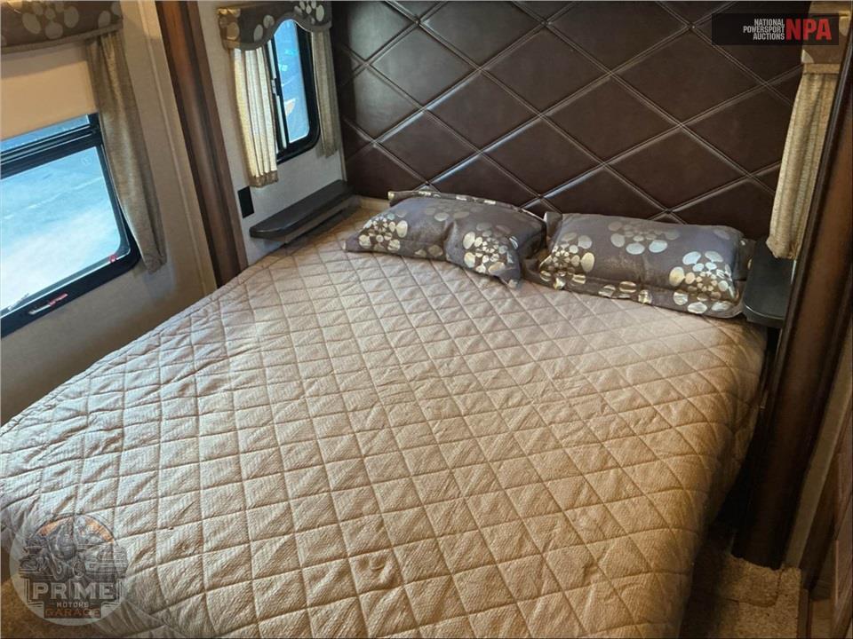 2017 Keystone Rv M-3820 FK MONTANA FIFTH WHEEL SERIES — фото 12