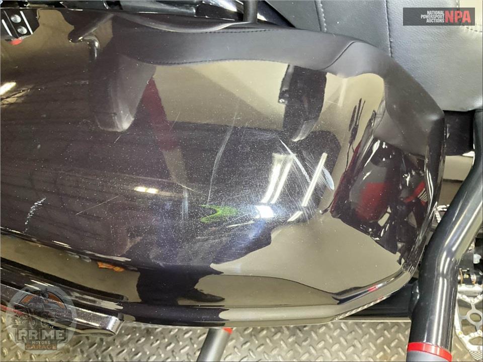 2025 Harley-Davidson FLTRXSTSE CVO ROAD GLIDE ST — фото 21