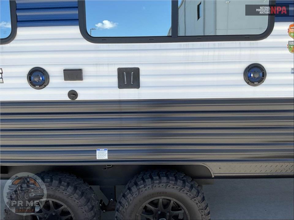 2025 Cherokee By Forest River M-18RR - GREY WOLF TOY HAULER SERIES — фото 24