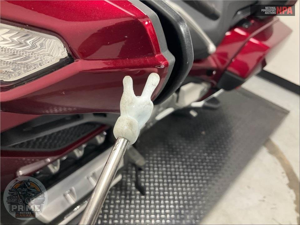 2018 Honda GL1800 GOLDWING TOUR (RED) — фото 29