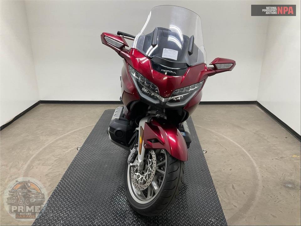 2018 Honda GL1800D GOLDWING TOUR DCT (RED) — фото 2