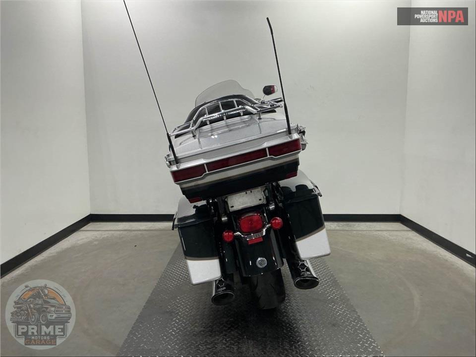 2013 Harley-Davidson FLHTCUSE8 SCREAMIN EAGLE — фото 4