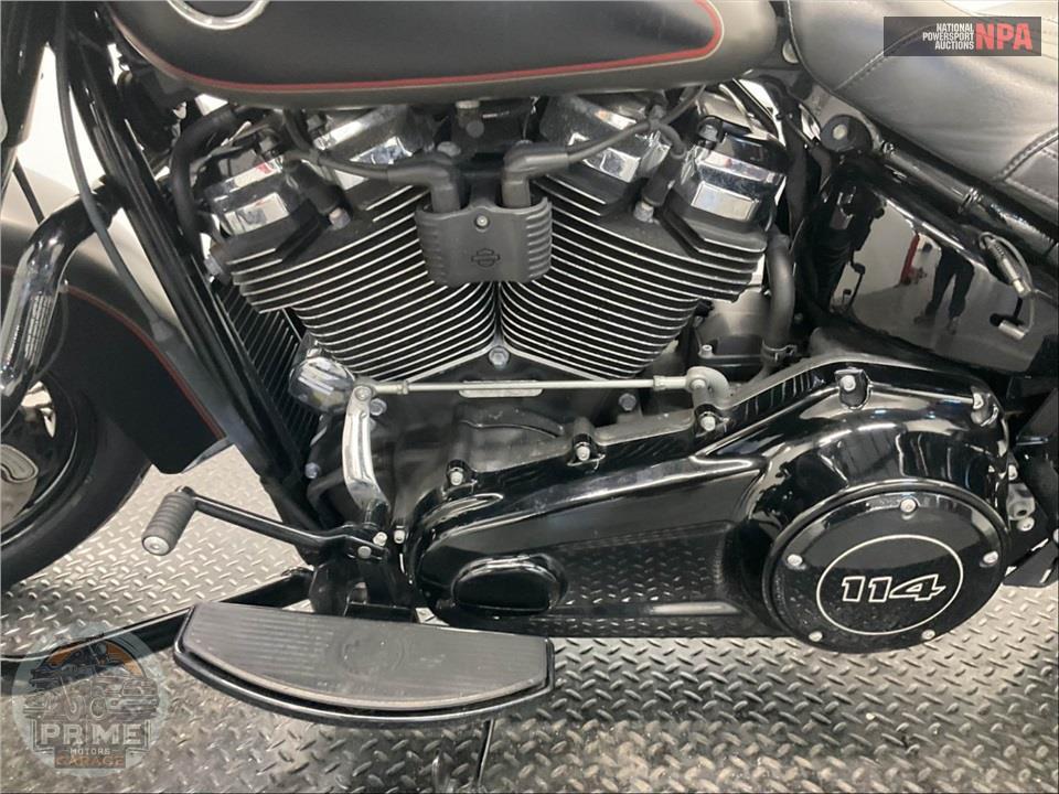 2018 Harley-Davidson FLHCS HERITAGE CLASSIC 114 — фото 7