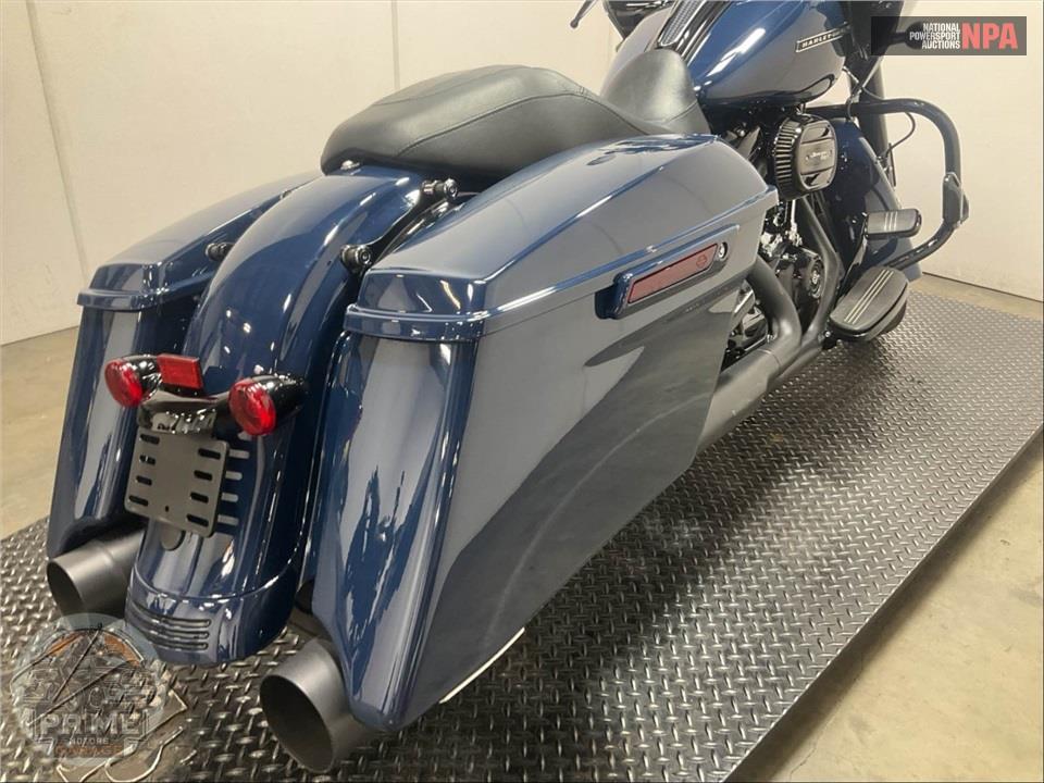 2019 Harley-Davidson FLTRXS ROAD GLIDE SPECIAL — фото 18