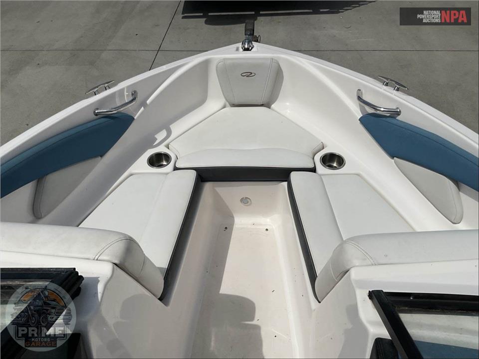 2016 Regal Marine 1900 ES L=20/E=1 200HP VOLVO SD — фото 25