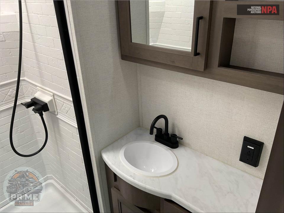 2025 Grand Design Recreational Vehicles M-315RKT - TRANSCEND SERIES — фото 16