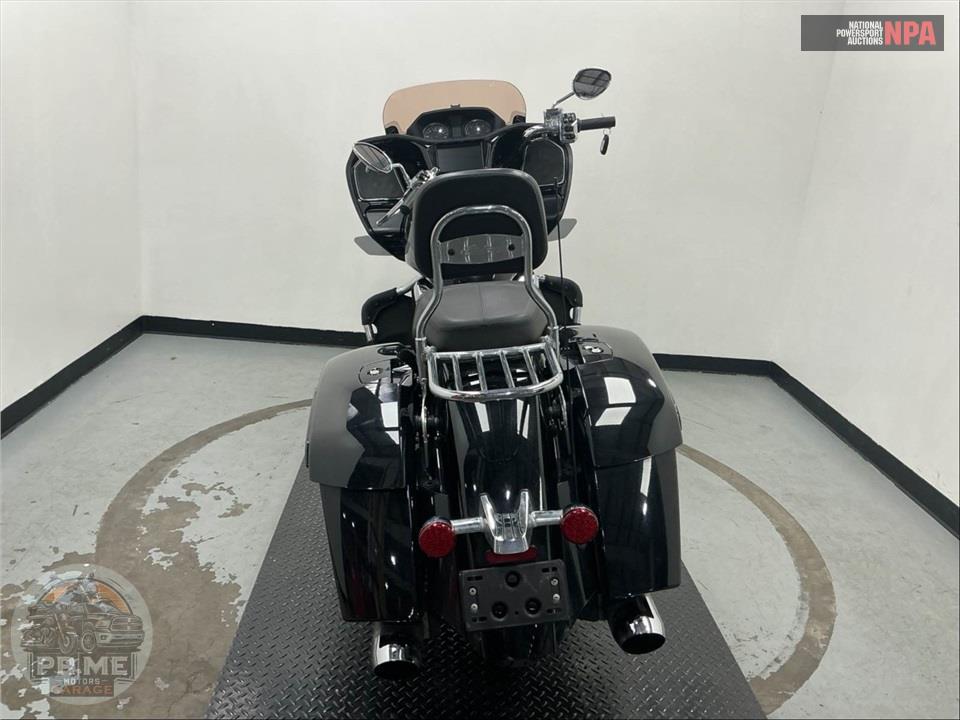 2021 Indian Motorcycle CHALLENGER LIMITED — фото 4